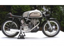 Italeri 4602 Norton Manx 500cc Single Cylinder (1951)  1:9
