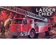 AMT 1204/06 American LaFrance Ladder Chief Fire Truck 1:25