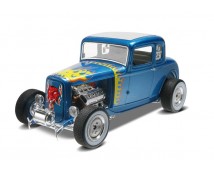 Revell Monogram `32 Ford 5 Window Coupe 2 in 1 kit 1:25