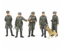 Tamiya 1:35 German Field Miniltary Police Set WWII