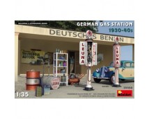Mini Art 1:35 German Gas Station 1930-40s