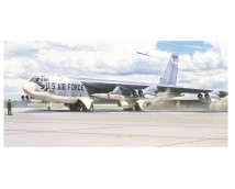 Italeri 1451 B-52G Stratofortress with Hound Dog Missiles 1:72