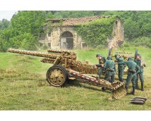 Italeri 1:72 15cm Field Howitzer 10,5cm Field Gun incl 5 figuren        7082