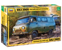 Zvezda 1:35 UAZ 3909 Russian Military Van      3644