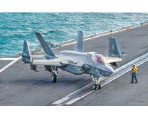 Italeri 1469 F-35C Lightning II CATOBAR Version 1:72